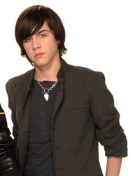 make - Boy's Necklace - munro_chambers.jpg