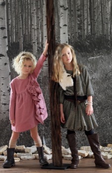 poster brain - Sisters In Forest - FW_2011_POSTER2.jpg