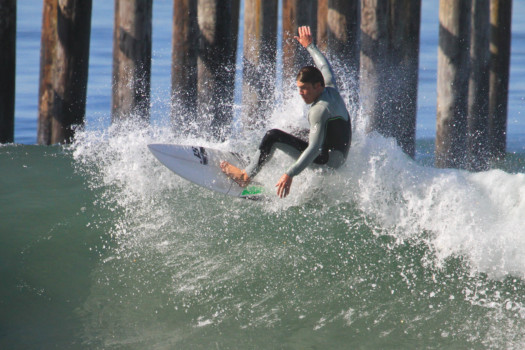 make - Surfing Near Pier - 2010_11_04_6903_parker_surf_splash.jpg