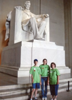 print a poster - Green T-shirts - img007.jpg