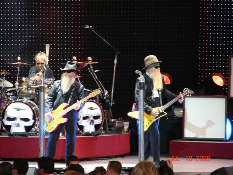 picture - Men Beards Guitars Band Stage - aerosmith004JPG.jpg