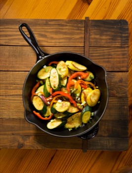 24 - Vegetables - Black_Onyx_Skillet.jpg