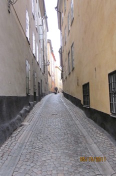 posterbrain - Alley Narrow Buildings Windows - IMG0691JPG.jpg