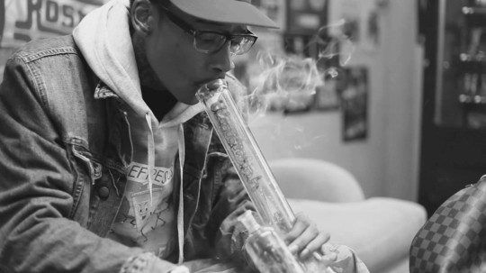 print a poster - Smoking Bong - Wiz_Khalifa_The_Kid_Frankie_2.jpg
