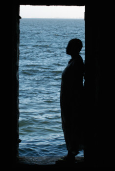 poster - Woman In Doorway Ocean - 2005_gori_island_2.tif
