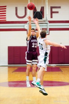 poster - Umf Basketball - Pet_photo_game_winner_1.jpg