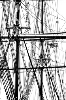 photo - Ship - rigging_bw_b36_c42.jpg