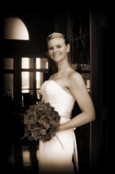PosterBrain - White Wedding Gown - IMG0021sep.jpg