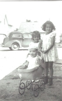 print a poster - Children Standing Baby Stroller Black White - 06202011085205PM.bmp