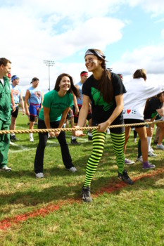 posterbrain - Tug Of War - CG2D2812.jpg