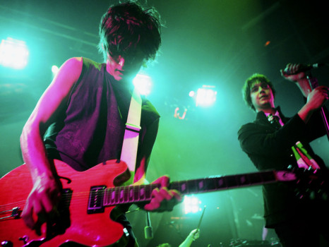 custom - Man Playing Guitar - thestrokes_1600_1.jpg