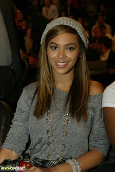 print a poster - Beyonce Grey Knit Cap - 014705971.jpg
