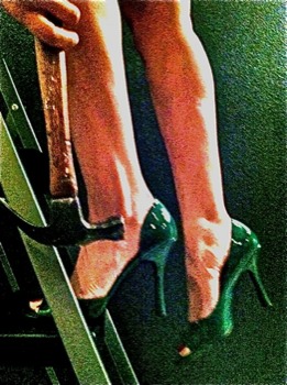 posterbrain - Ladies Green Heeled Shoes - photo5.jpg