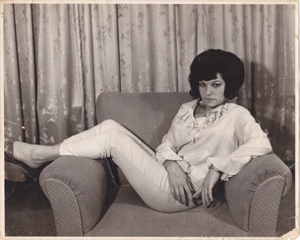 print a poster - Women's White Outfit - da.jpg