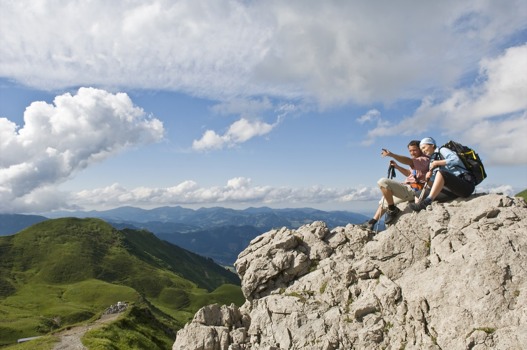 poster - Mountain Scenery With Hikers - dreamstime_5986191.tif