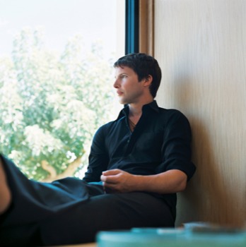 print a poster - Men's Black Shirt - jamesblunt.jpg