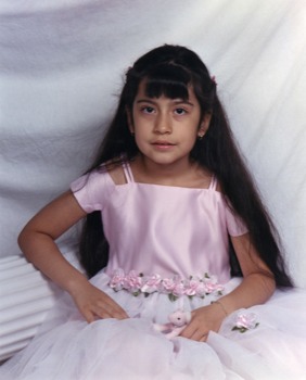 posterbrain - Little Girl's Pink Dress - img014.jpg