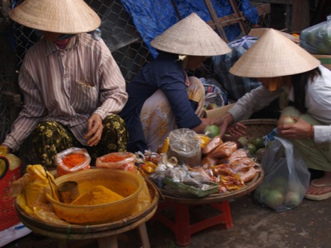 photograph -  - Vietnammarket072.jpg