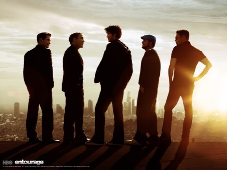 print a poster - Men Standing City Skyline - wallpaper.jpg