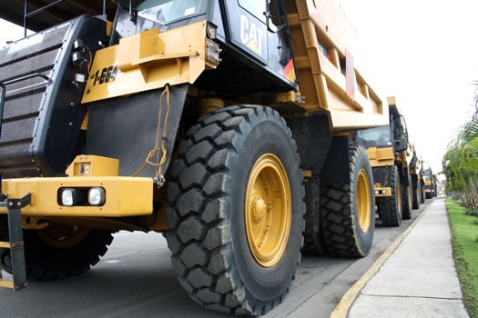 print a poster - Tractor Yellow Tires Caterpillar - a8.jpg