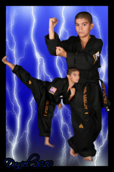 posterbrain - Boy In Karate Uniform Photo - 7054_1.tif