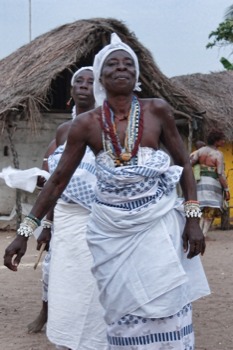 kinkos - African Women Hut White Clothing Wrap - AdaMamaFinal.jpg