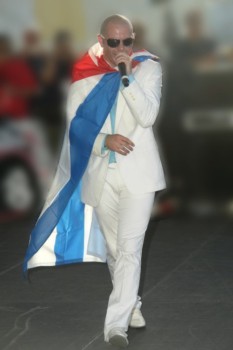 print a poster - Man In White Suit And Red Whit Blue Cape - 25508_1388545521118_1456476493_1112516_7.jpg