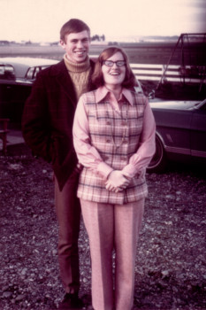 poster photo print - Vintage Couple - momdad_crop3_ps.jpg