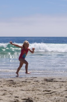 print a poster - Girl Running On Beach - DSC00590.jpg