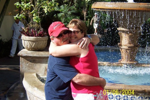 make a poster - People Hugging Water Fountain - 100_0788.jpg
