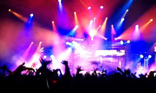 who - Lights - basscenter_1.jpg