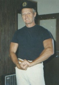 poster maker - Men's Green Tshirt - Dad_showing_off_his_muscles.jpg