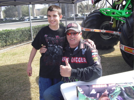 {keyword:nil} - Boy & Grave Digger Monster Truck - CIMG0212.jpg