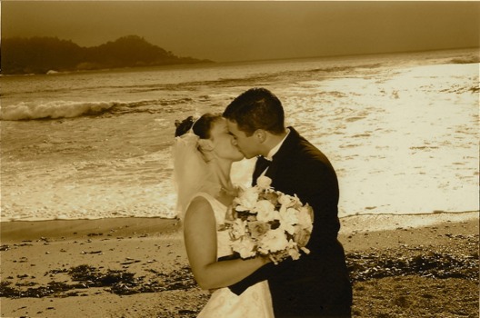 print a poster - Bride And Groom Kissing - Scan001.jpg