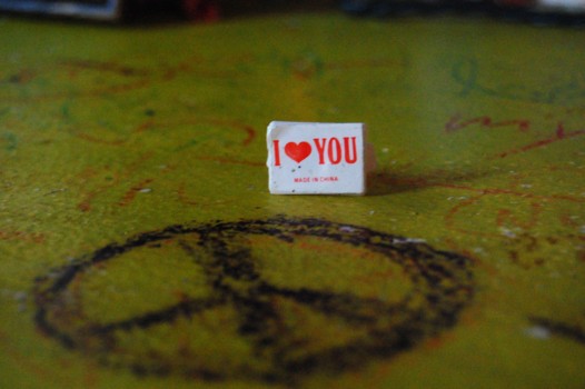 posterbrain - Peace Sign And I Love You Sign - DSC_3289.jpg