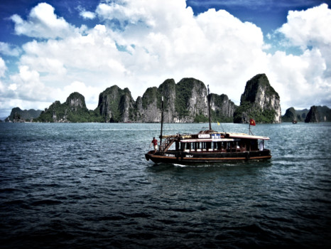 print a poster - Boat Cruiser - halong_boat2.jpg