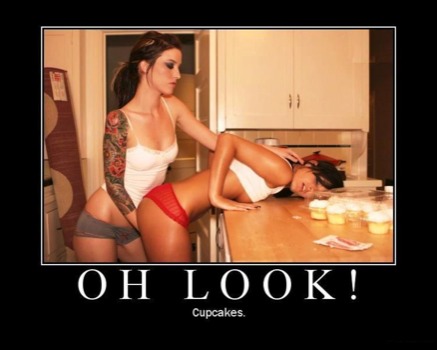 make a poster from a picture -  - ohlookcupcakes.jpg