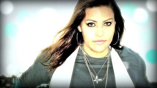 print a poster - Girl With Hoop Earrings And Necklaces - OgAAAIyYFDFmwNoqF5JmgLIHhAGMU20qOY_ap7Fc.jpg