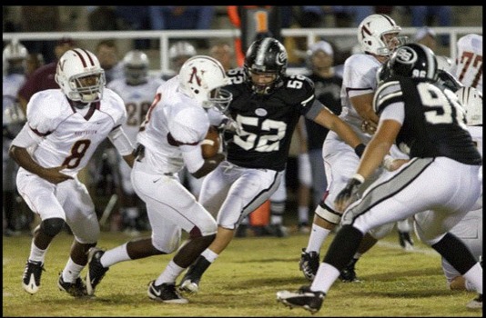 pic - Men Running During a Football Game - johnposterGIF.gif
