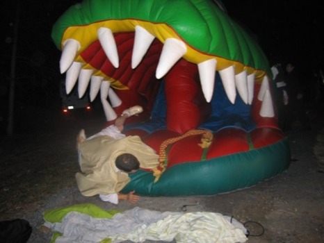 photos - Inflatable Shark Mouth - 208720102537100477915403817173.jpg